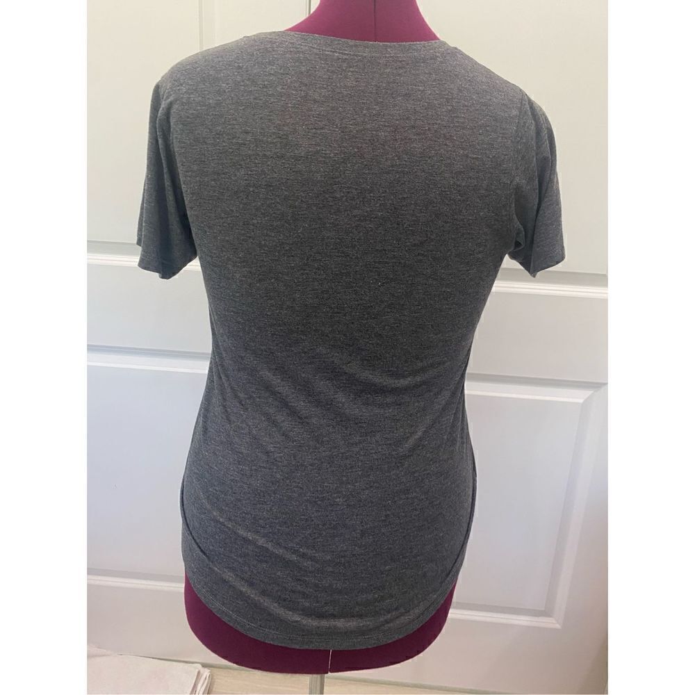 Friends Gray Tee Size Large - Picture 4 of 6